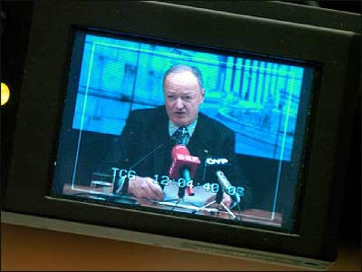 "Ich warne davor, den Partner zu überfordern. Man muss auch mit dem Kopf des Anderen denken."ÖVP-Seniorenbundchef Andreas Khol bremst bei der Senkung des Wahlaters auf 16.