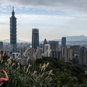 Archivbild: Taipehs Skyline, gesehen vom  Elephant Mountain.