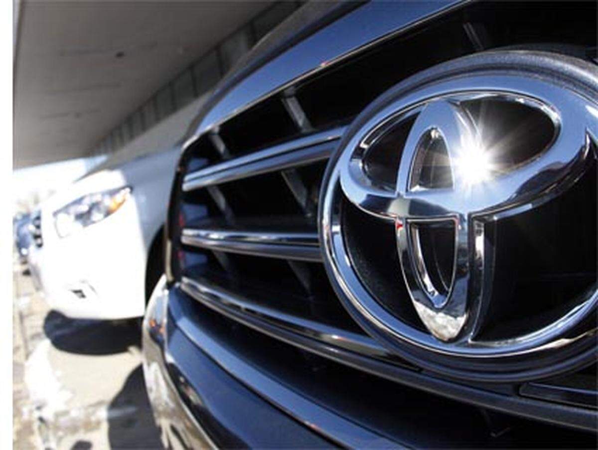 Der Konzern legte beim Absatz zuletzt immer weiter zu und verdrängte Ford vom angestammten zweiten Platz auf dem US-Markt - ein Schock für die Traditionalisten Nordamerikas.  Toyota holt weiter auf...