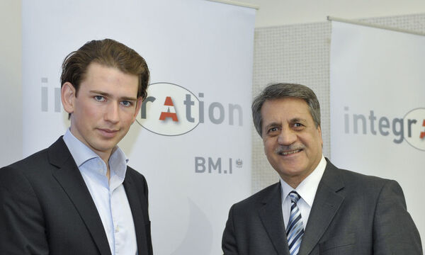 ERSTE SITZUNG 'DIALOGFORUM ISLAM': KURZ / SANAC