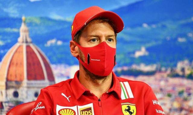 . Das Lächeln von Sebastian Vettel war hinter der Maske nicht zu sehen, seine gute Laune blieb dennoch nicht verborgen. 