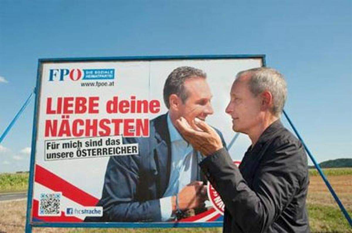 Auch der Grüne Abgeordnete Peter Pilz mischte mit und postete einen "Akt der Liebe" vor den Plakaten der FPÖ. Sein Aufruf zum "Straching" fand in den sozialen Medien jedoch keinen großen Widerhall.