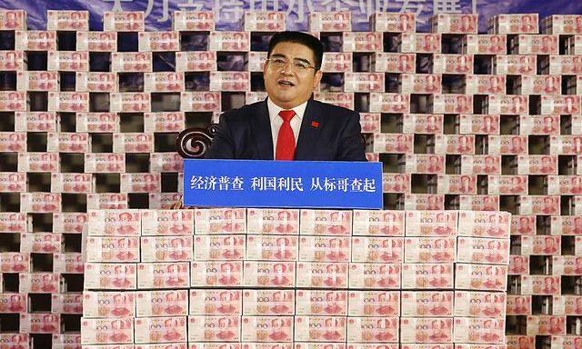 NANJING CHINA DECEMBER 24 CHINA OUT Chinese billionaire and philanthropist Chen Guangbiao Cha