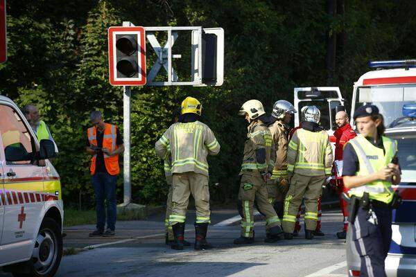 Der Bahnübergang, an dem das Unglück passierte, ist durch eine Ampel geregelt.