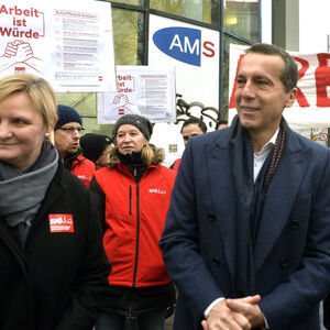 Christian Kern und Frauenstadträtin Sandra Frauenberger während des SPÖ-Aktionstags 