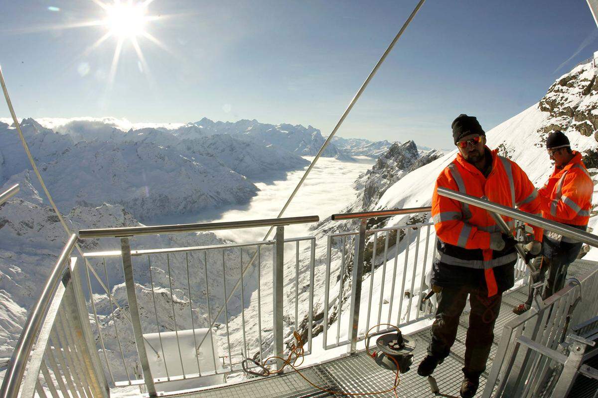 Anlass zum Bau der höchstgelegenen Hängeseilbrücke Europas ist das 100-Jahr-Jubiläum der Drahtseilbahn Engelberg-Gerschnialp. Mit der neuen Attraktion will man den Gästen auf dem Titlis die Bergwelt näher bringen.