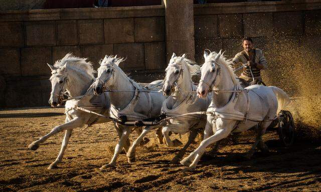 Kein Vergleich zum Original – und nicht nur wegen der Technik: Jack Huston als Ben Hur beim Wagenrennen.