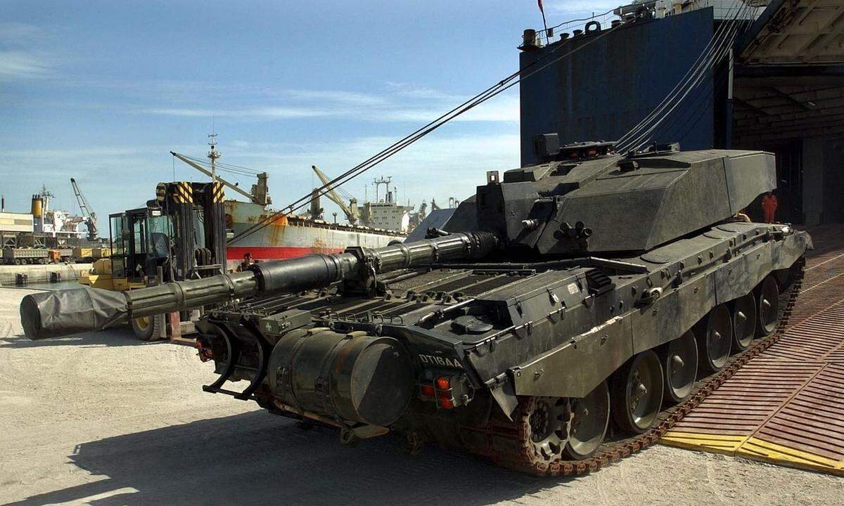 "Challenger 2"-Panzer 2003 in Kuwait: Auf dem Weg in den Irak-Krieg