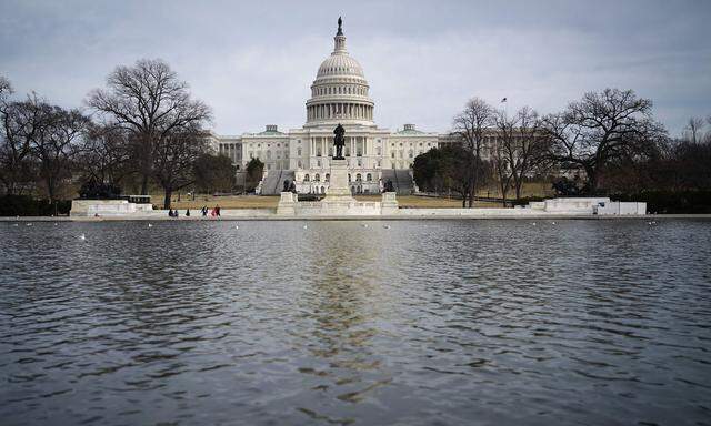 Washington ist wieder voll funktionstüchtig. Im Kongress auf dem Kapitol einigten sich Republikaner und Demokraten auf einen Kompromiss zum Ende der Budgetkrise.