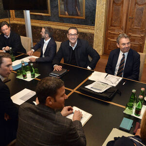 KOALITIONSVERHANDLUNGEN ZWISCHEN �VP UND FP�: KURZ / STRACHE