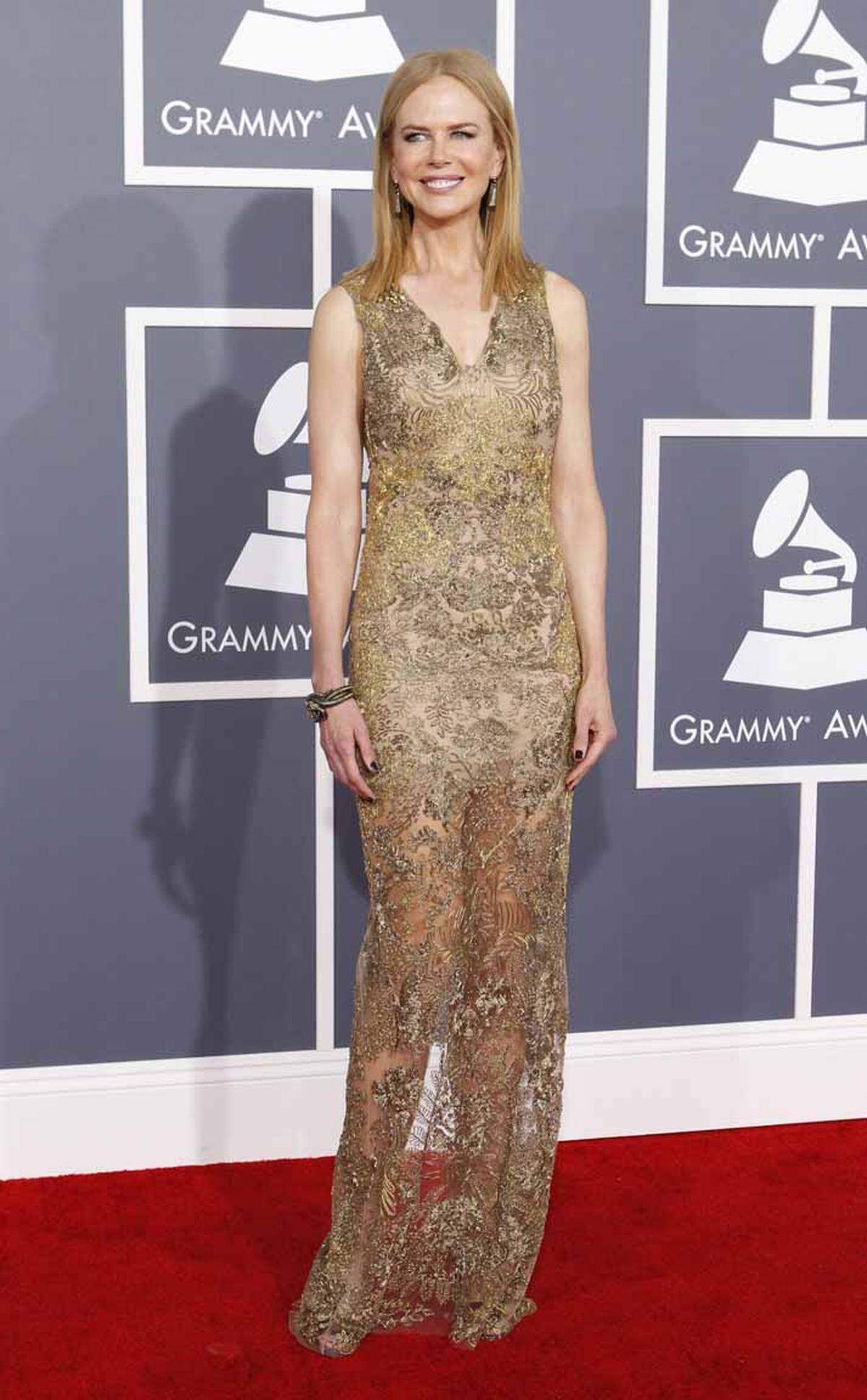 Für ein teilweise transparentes Kleid von Vera Wang entschied sich Nicole Kidman.