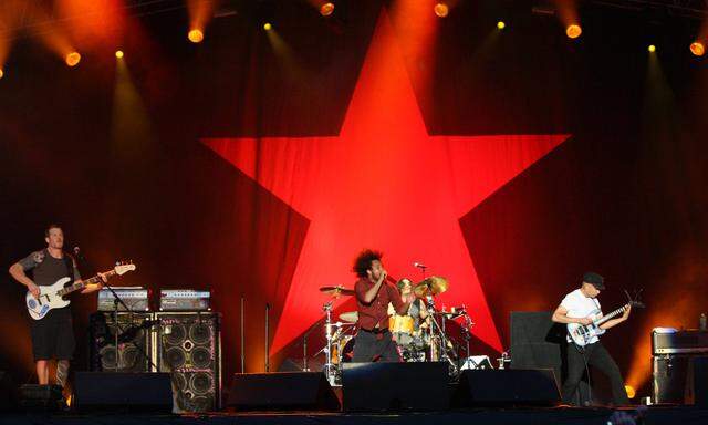 Die Band 2010 in Nürnberg beim Rock im Park (v.l. Tim Commerford Zack de La Rocha Brad Wilk and Tom Morello)