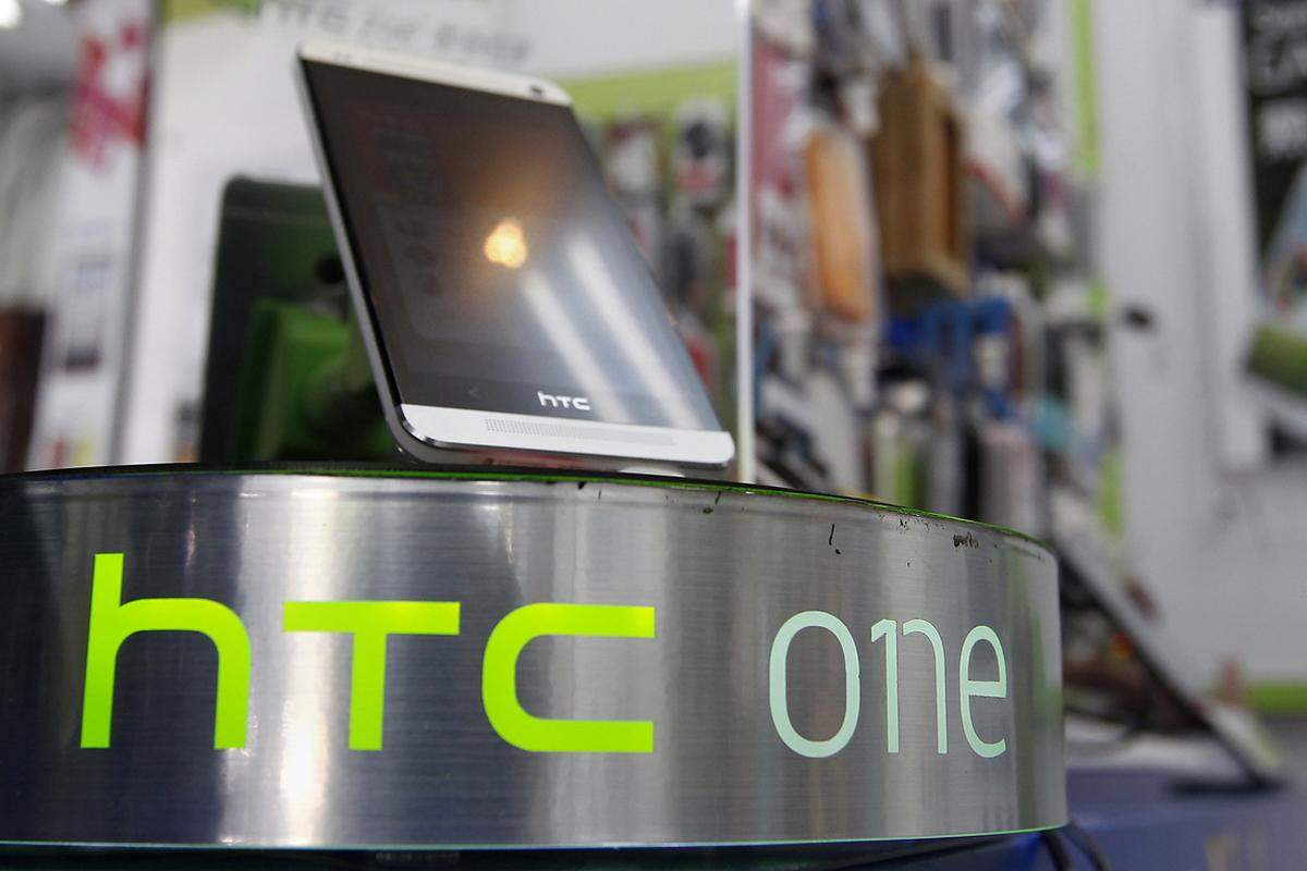 HTC könnte auf der IFA eine große Version seines Erfolgs-Smartphones HTC One vorstellen. Das HTCOne Max soll gerüchteweise ein 5,9-Zoll-Display haben und als eines der ersten Geräte mit dem aktuellsten Android 4.3 ausgeliefert werden.