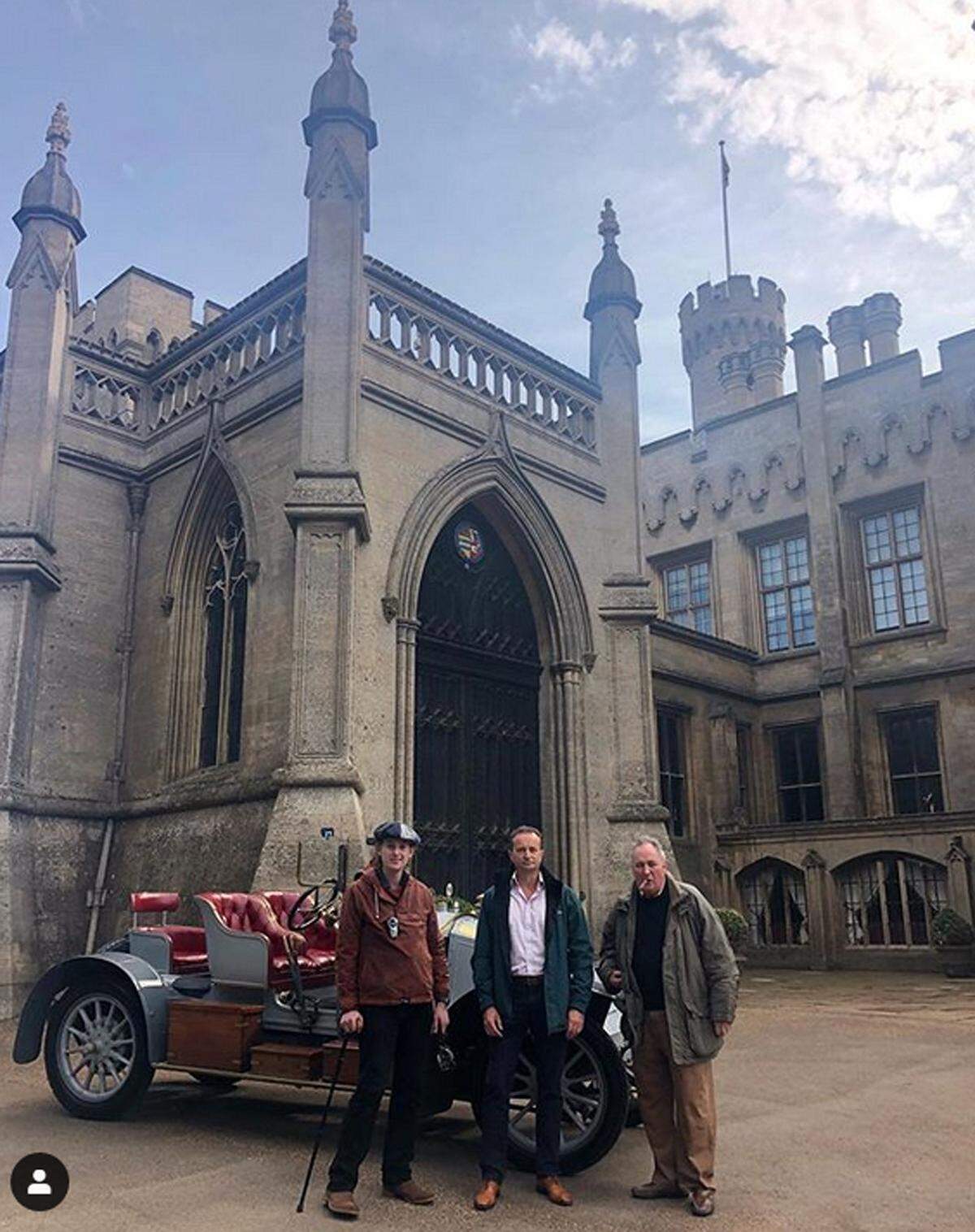 Der Familiensitz Belvoir Castle in Leicestershire findet sich immer wieder auf den Bilder. So wird das gute alte englische Landleben in Szene gesetzt. 