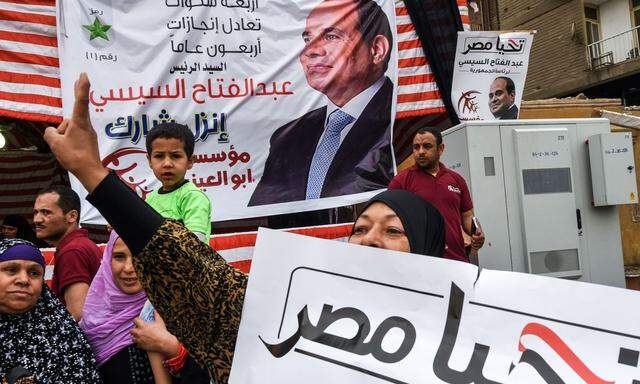 Die schlechte ökonomische Situation und die steigenden Preise machen vielen Ägyptern zu schaffen.