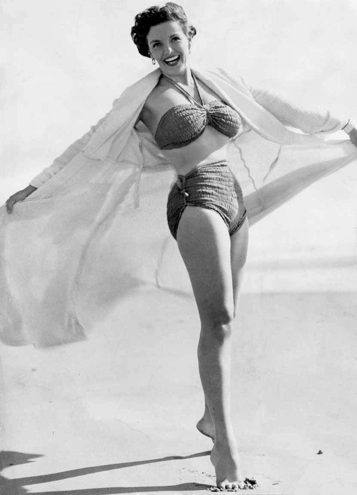Aber auch in diesem gerafften Bikini machte die Hollywood-Schauspielerin 1953 eine gute Figur.