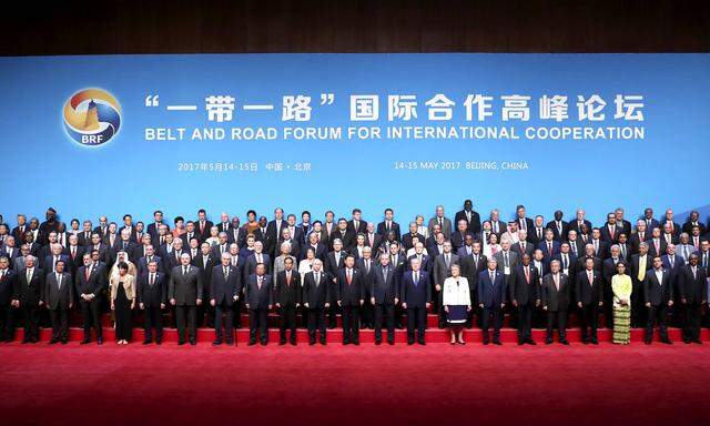 Projekt Seidenstraße neu: Nicht weniger als 29 Staats- und Regierungschefs folgten der Einladung Xi Jinpings nach Peking.