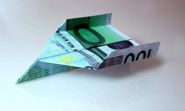 100 Euro Papierflieger