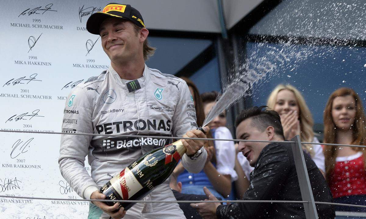 Bei der Rückkehr der Formel-1 nach Spielberg gewann Nico Rosberg, es war der Auftakt einer Siegesserie der Silberpfeile. Denn...