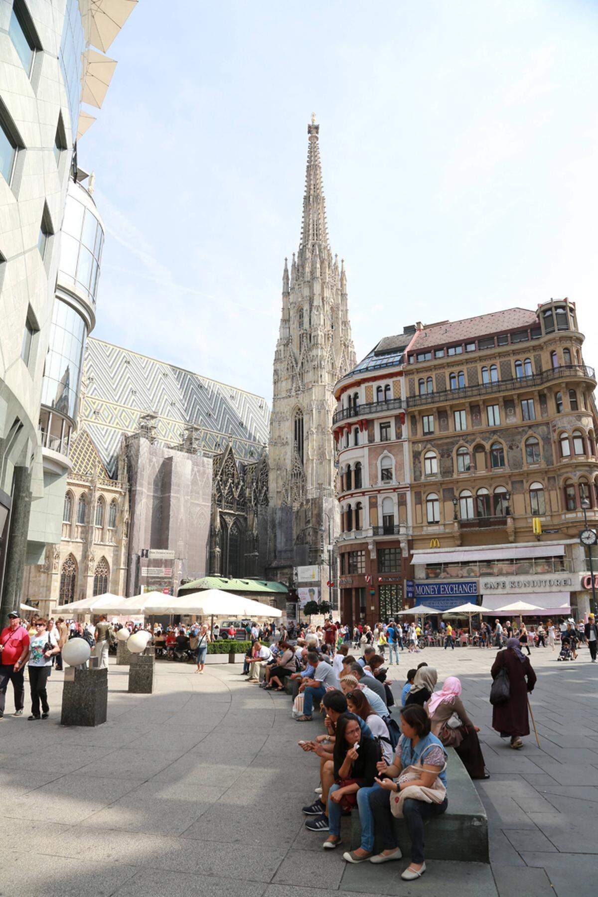 Das Unternehmen Visual Media hat einen Shoppingguide für Touristen mit den 30 besten Shopping-Städten erstellt. Wien landet dabei auf Platz 21, noch vor Städten wie Prag, Kopenhagen oder Helsinki.