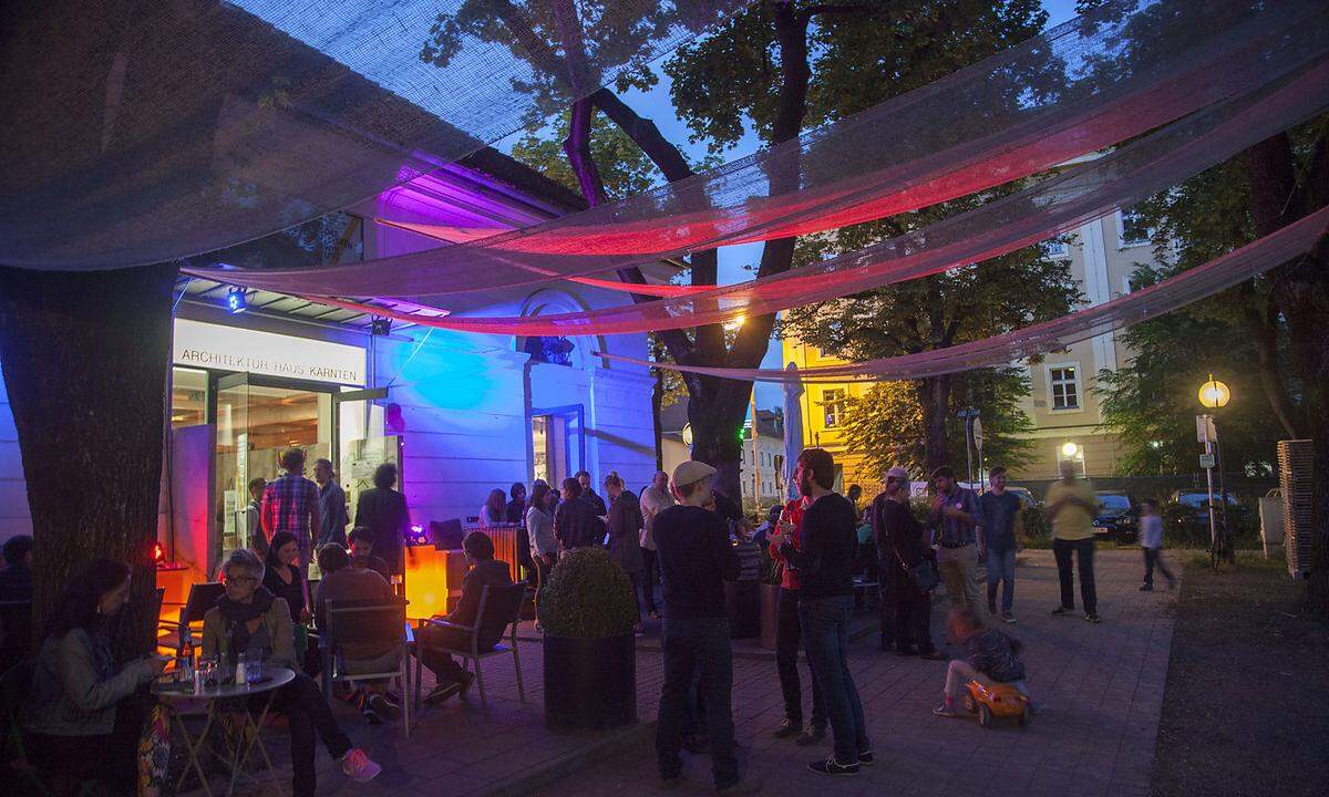 Das Architektur Haus Kärnten lädt zu drei Spaziergängen, um die Baukultur Klagenfurts näher zu erleben.