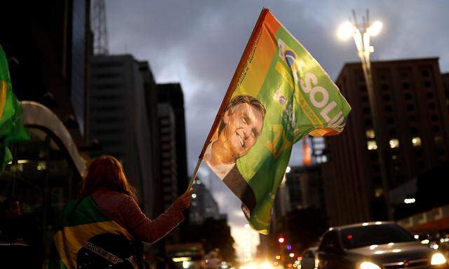 Der Populist Jair Bolsonaro gewinnt die Präsidentschaftswahl in Brasilien.
