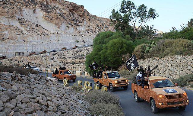 IS-Kämpfer auf dem Vormarsch im Osten Libyens.