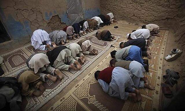 Pakistan: Tote bei Anschlag auf Moschee 