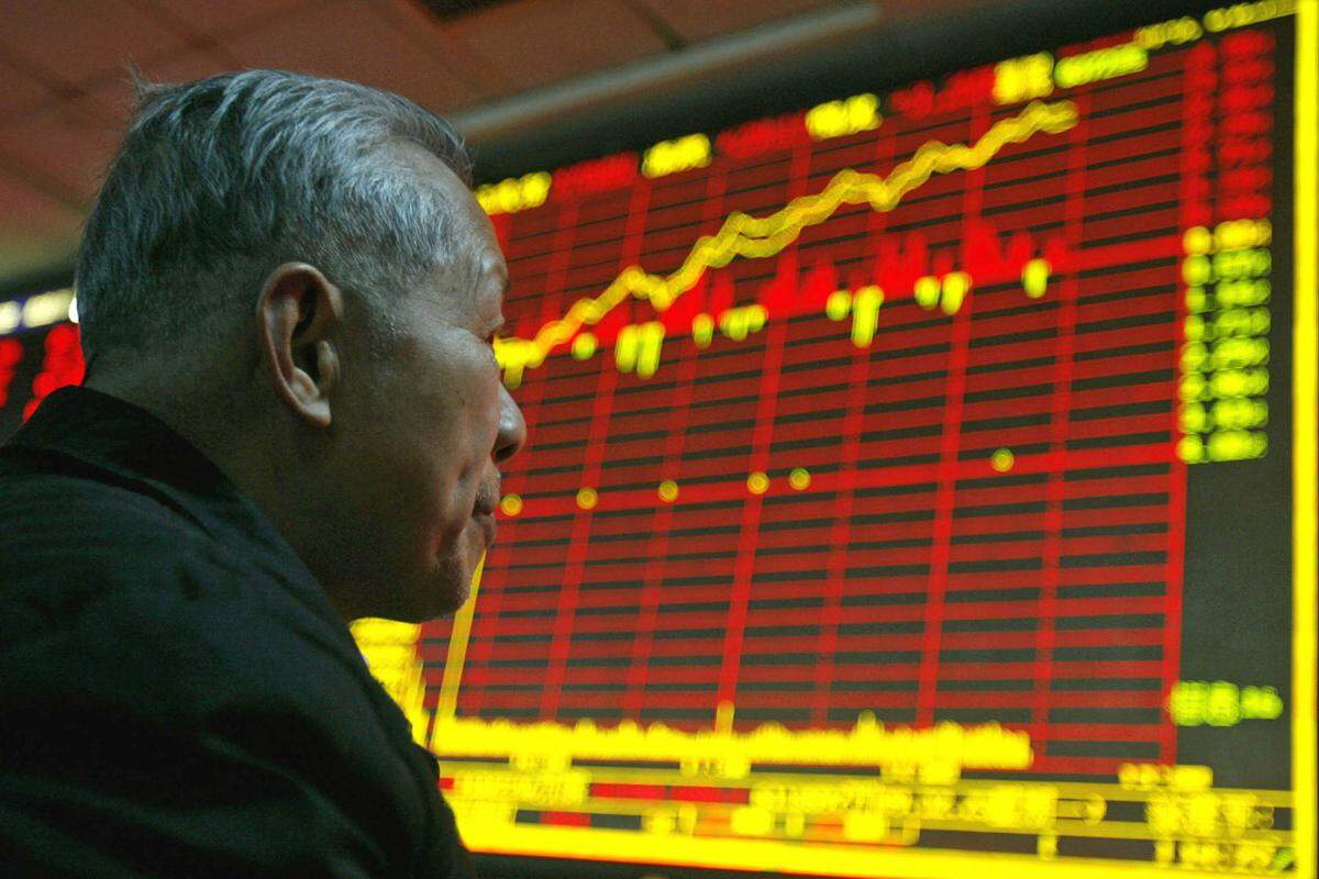 Die 1990 gegründete Shanghai Stock Exchange (SSE) ist die wichtigste Börse auf dem chinesischen Festland. Und sie will weiter hoch hinaus: Innerhalb der nächsten zehn Jahre soll der 24-Stunden-Handel gestartet werden."Der Rund-um-die-Uhr-Handel ist ein Traum für jede Börse", sagt Liu Xiadong, Vizechef des Handelsplatzes.