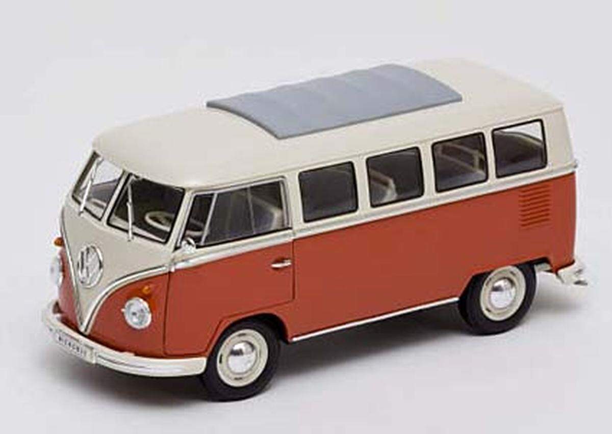 ... oder die umfassende Motorisierung und das moderne utopische Design behandelt.  Im Bild: Modell VW Microbus
