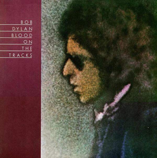 1975 Nach einem Motorradunfall Ende Juli 1966 zog sich Dylan aus der Öffentlichkeit zurück, und lebte mit seiner Frau Sara und den gemeinsamen Kindern am Land. Musik veröffentlichte er weiterhin, aber erst "Blood on the Tracks" gereichte wieder zum Meisterwerk. Darauf verarbeitete er die Trennung von seiner Frau. Dylan selbst bezeichnete das Album als künstlerischen Wendepunkt. Bekannte Songs:  "Tangled Up in Blue" "Simple Twist of Fate" "Shelter from the Storm" 