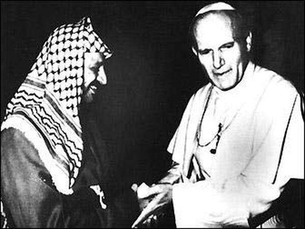 PLO-Chef Jassir Arafat kommt erstmals in den Vatikan.