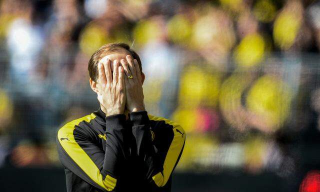  Thomas Tuchel will nicht mehr hinsehen, der Dortmund-Trainer steht vor dem Aus.