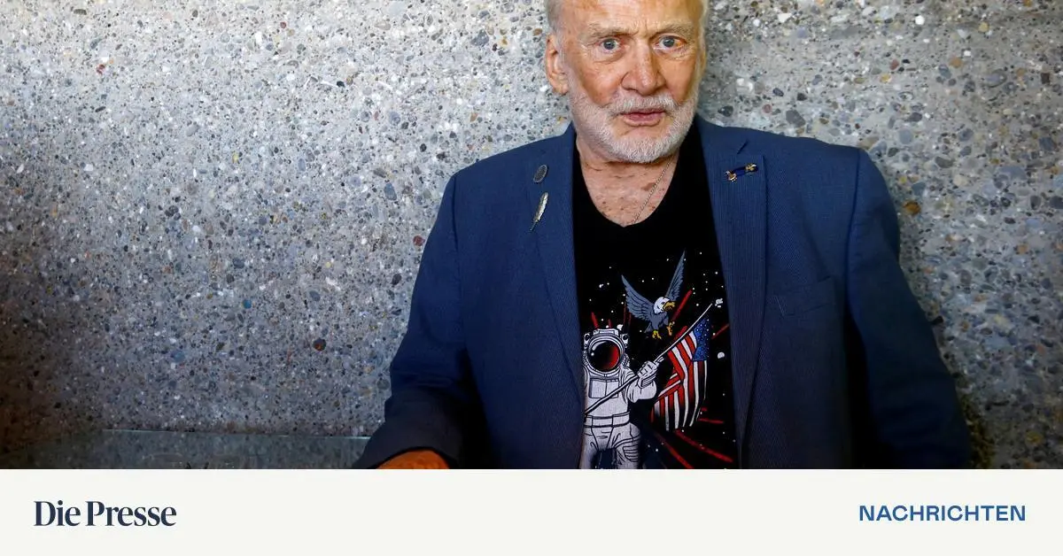 -Happy-Birthday-Buzz-Mond-Crew-gratuliert-Aldrin-zum-96-Geburtstag