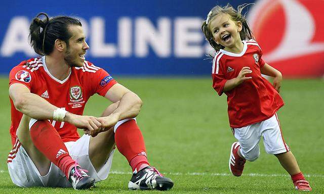 Wales-Superstar Gareth Bale mit seiner Tochter