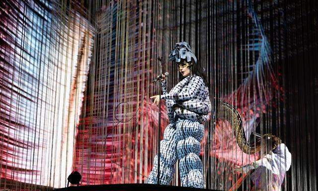 Morphing auf höchstem Niveau: Björks matriarchalische Fantasiewelt.