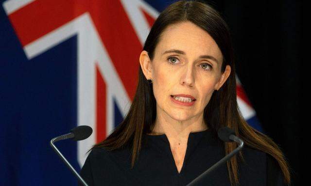 Ministerpräsidentin Jacinda Ardern: "Es ist an der Zeit, die Seite unseres Covid-19-Managements umzublättern und ohne die außergewöhnlichen Maßnahmen zu leben, die wir zuvor ergriffen haben"