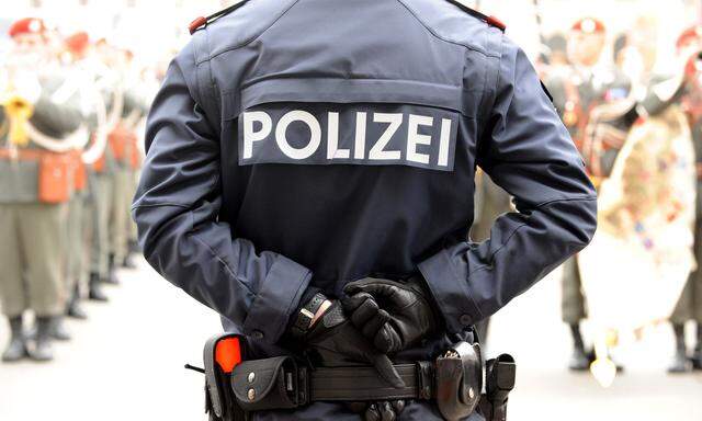 Die Parteien sind uneins darüber, wie viele Befugnisse Polizei und Gerichte im Kampf gegen den Terror erhalten sollen.