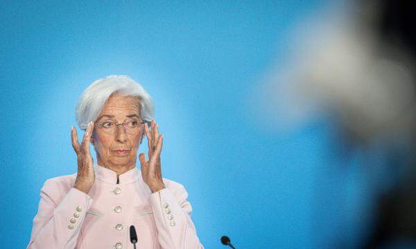 EZB-Präsidentin Christine Lagarde hat ihren Job ordentlich verbockt. Kreditnehmer müssen das ausbaden.