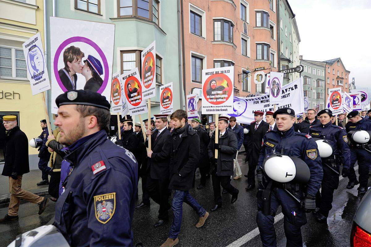 Die Polizei stand am Samstag mit rund 300 Mann im Einsatz.