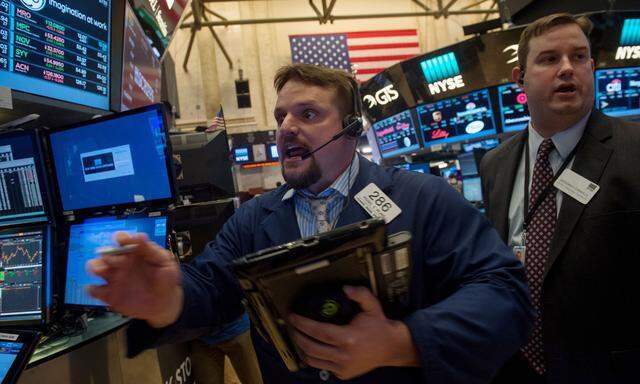 Börsianer brauchen gute Nerven – wie hier an der New York Stock Exchange. 