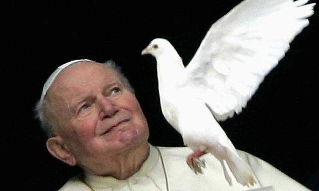 Archivbild von Papst Johannes Paul II im Jänner 2005. Er wird im April heiliggesprochen.