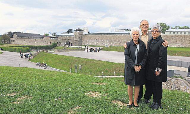 Eva Clarke, Mark Olsky und Hana Berger-Moran (von links) wurden 1945 in Mauthausen geboren. 2010 lernten sie einander kennen.