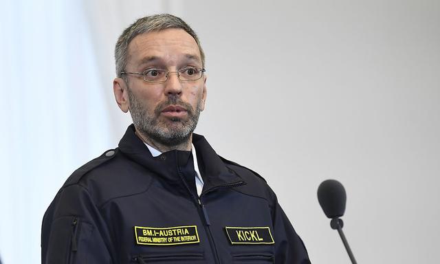 MINISTERRAT:KICKL