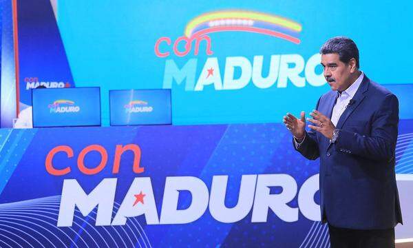 Nicolás Maduro in seiner neuen wöchentlichen TV-Sendung.