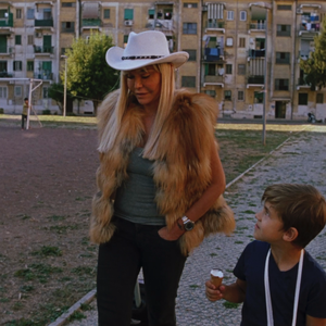 Vera Gemma, die Tochter der Italowestern-Ikone Giuliano Gemma, spielt sich in Tizza Covi und Rainer Frimmels Film selbst.