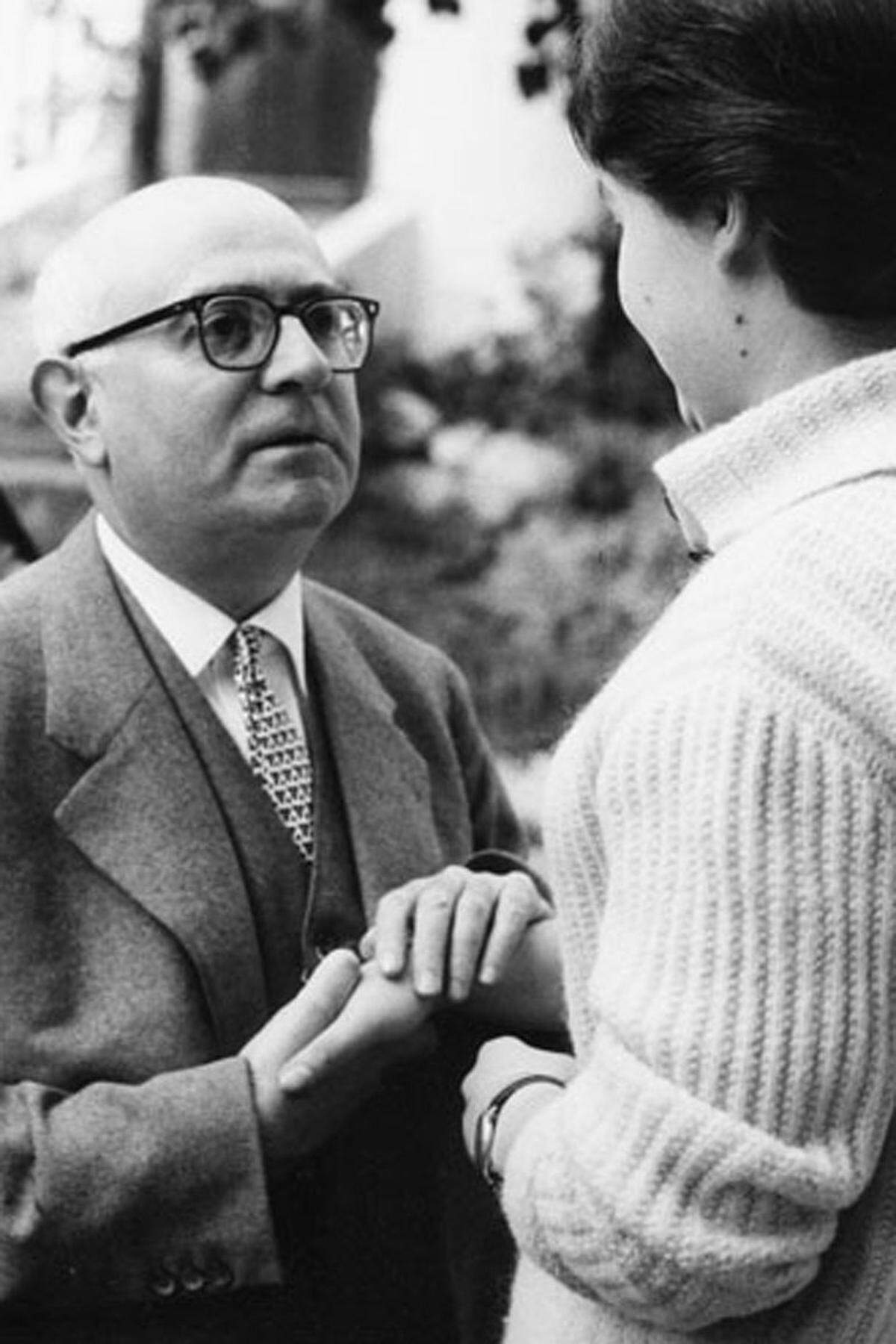 Theodor Adorno und Barbara Coudenhove-Kalergi, 1957.
