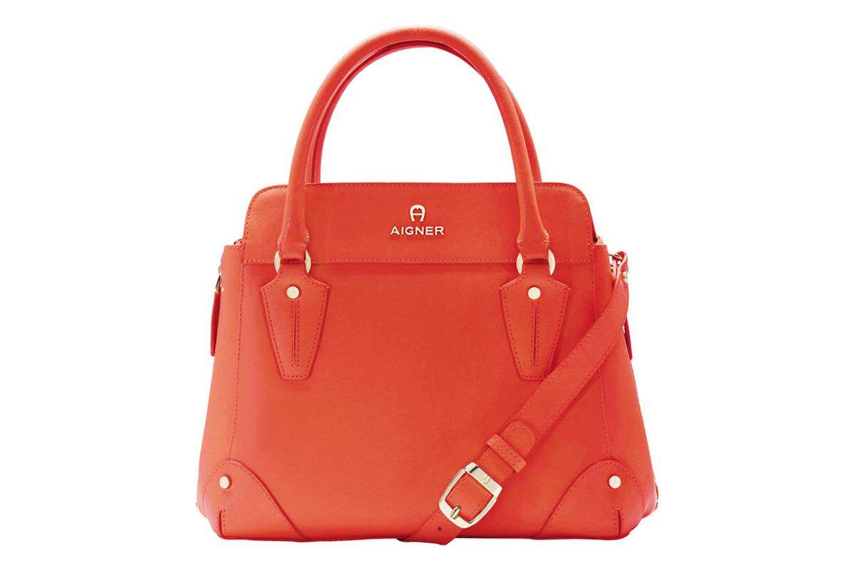 Handtasche in „Heliconia Red“ von Aigner, 579 Euro, Seilergasse 1, 1010 Wien