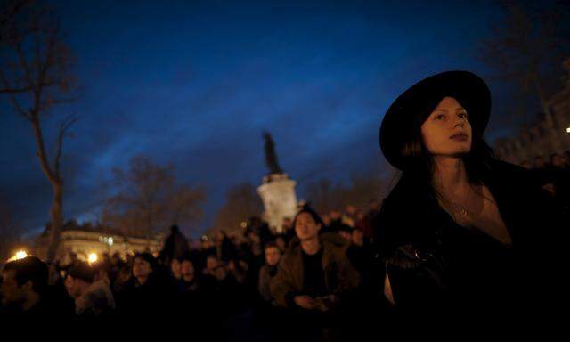 Auf dem Place de la République weht wieder der Geist der Revolution – Diskutieren bis zum Umfallen.