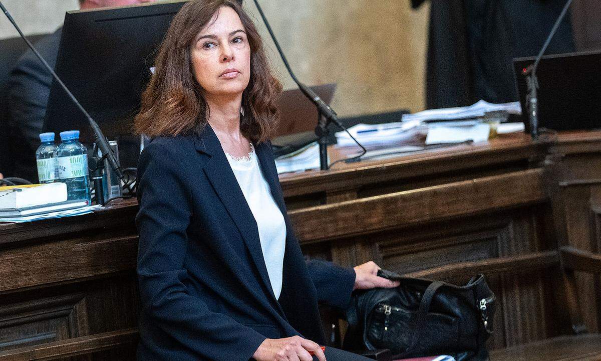 Ex-Familienministerin Sophie Karmasin auf der Anklagebank.